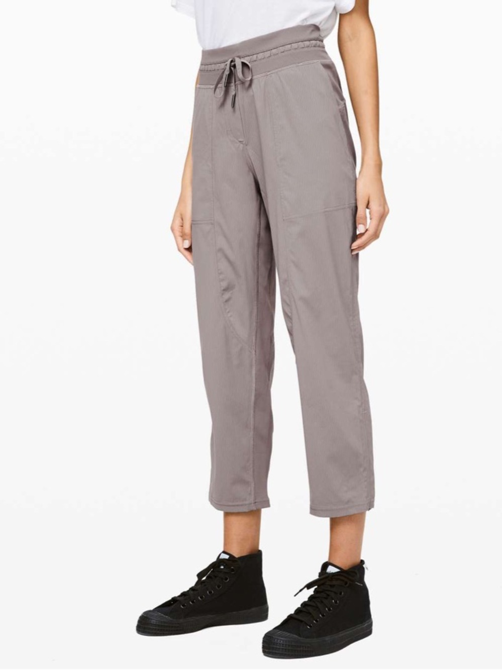 Lululemon Dance Studio Crop *25"
Half Moon